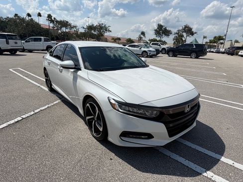Used 2020 Honda Accord Sport image 6