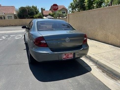 Used 2005 Buick LaCrosse CX w/ Silver Convenience Package image 4