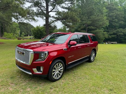 Used 2023 GMC Yukon XL Denali w/ Max Trailering Package AWD/4WD image 1