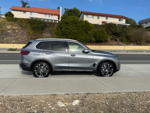 Used 2025 BMW X5 sDrive40i w/ Premium Package RWD image 5