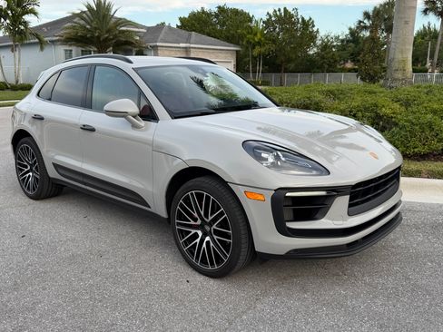 Used 2022 Porsche Macan S AWD/4WD image 1