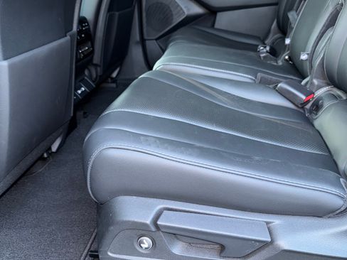 Used 2023 Acura MDX SH-AWD w/ Technology Package image 16