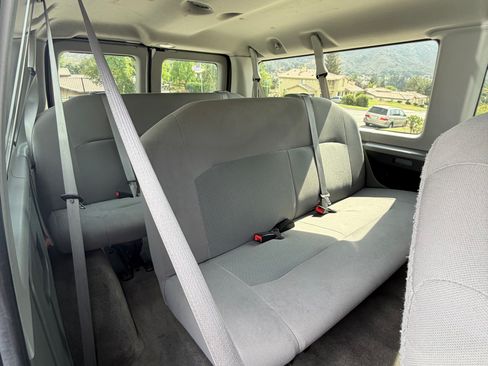 Used 2014 Ford E-350 and Econoline 350 XLT RWD image 8