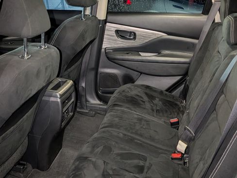 Used 2017 Nissan Murano SV image 17