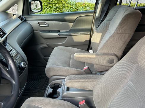 Used 2012 Honda Odyssey EX image 9