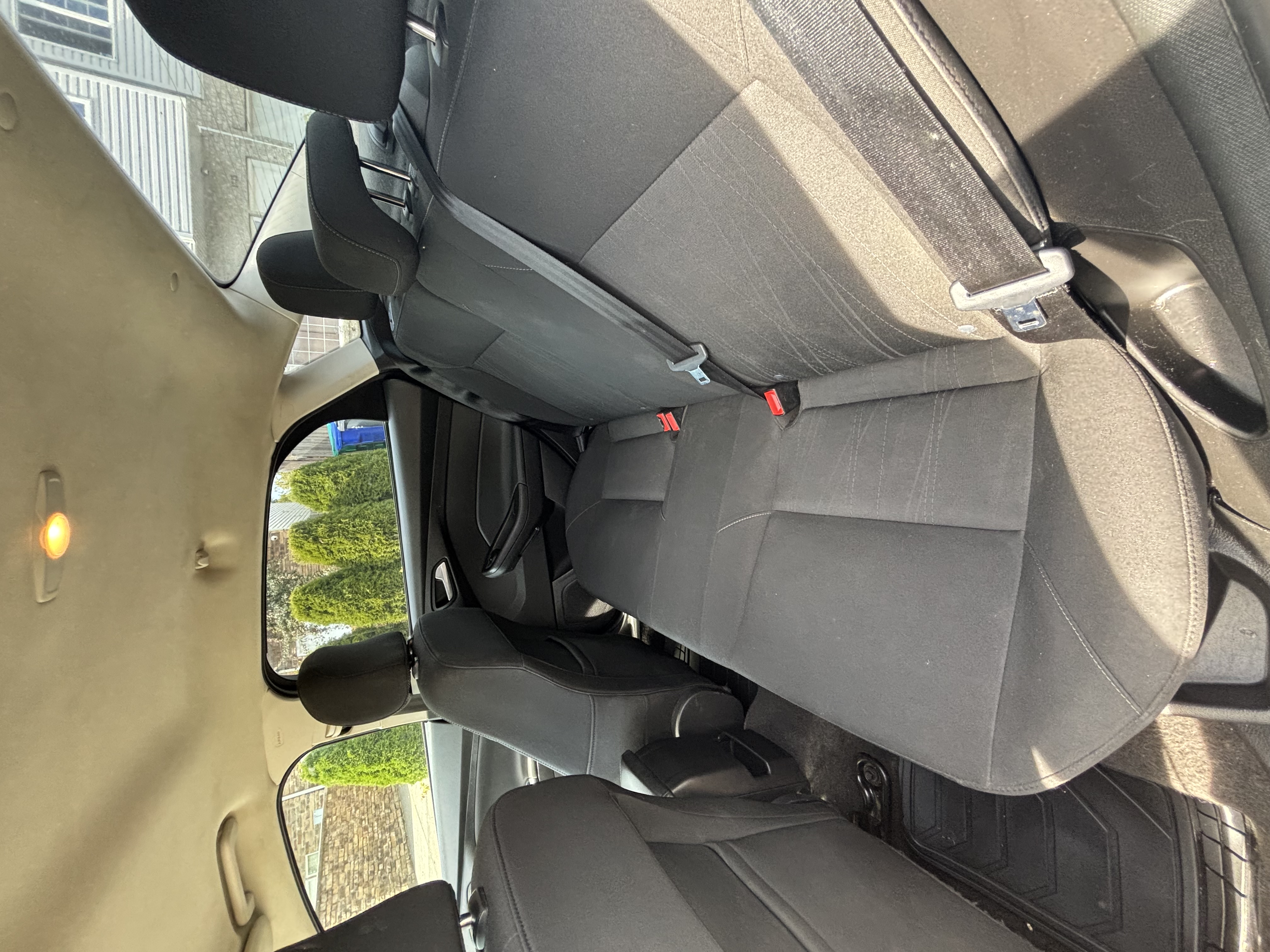 Used 2018 Ford Focus SE FWD image 12