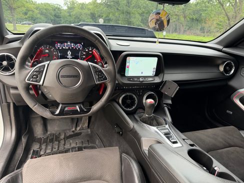 Used 2021 Chevrolet Camaro SS RWD image 16