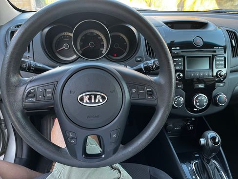 Used 2012 Kia Forte Koup EX image 9