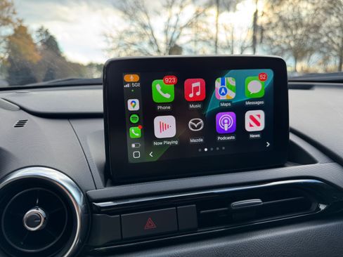 Used 2020 MAZDA MX-5 Miata Grand Touring image 13