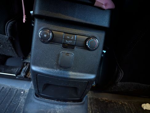 Used 2016 Ford Explorer XLT w/ Equipment Group 202A image 16