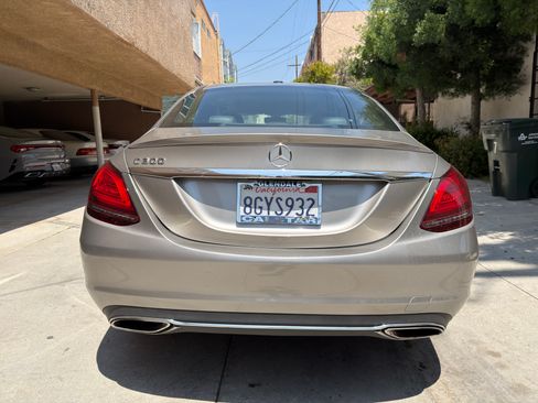 Used 2019 Mercedes-Benz C 300 Sedan image 8
