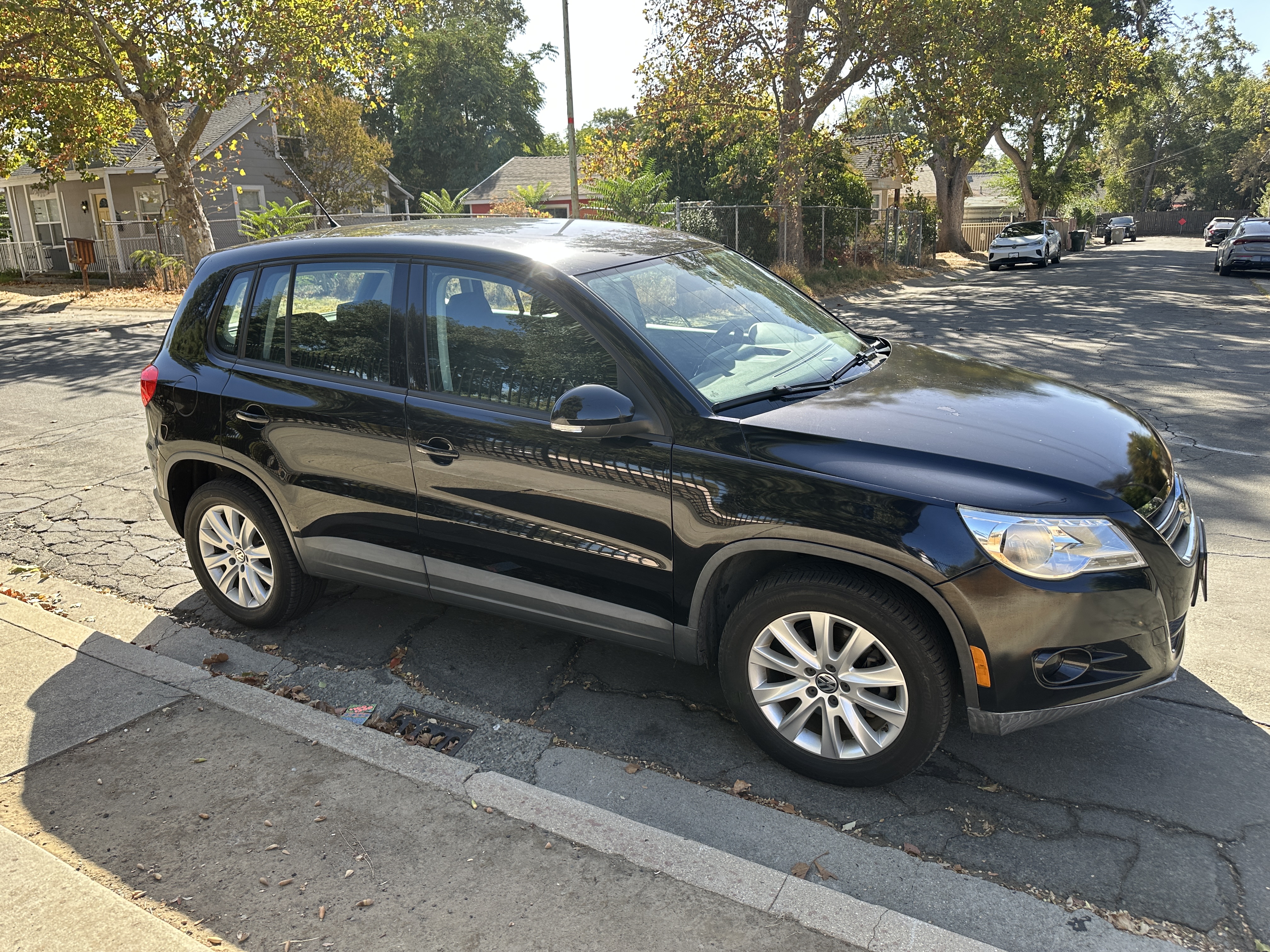 Used 2009 Volkswagen Tiguan S FWD image 10