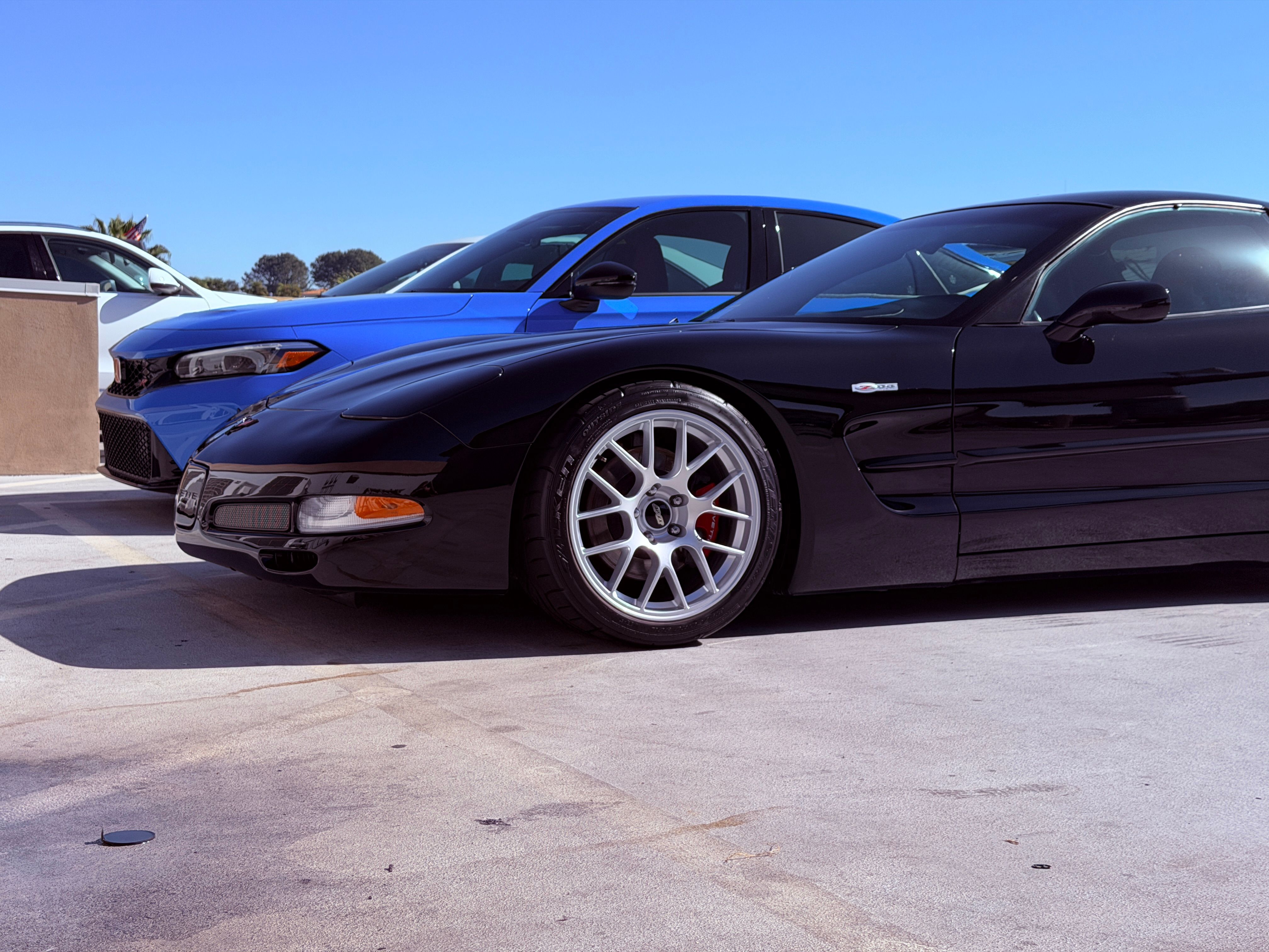 Used 2002 Chevrolet Corvette Z06 w/ Memory Pkg RWD image 1