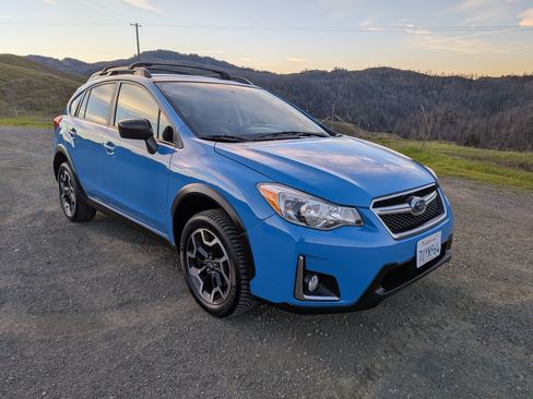 Used 2016 Subaru Crosstrek 2.0i image 1
