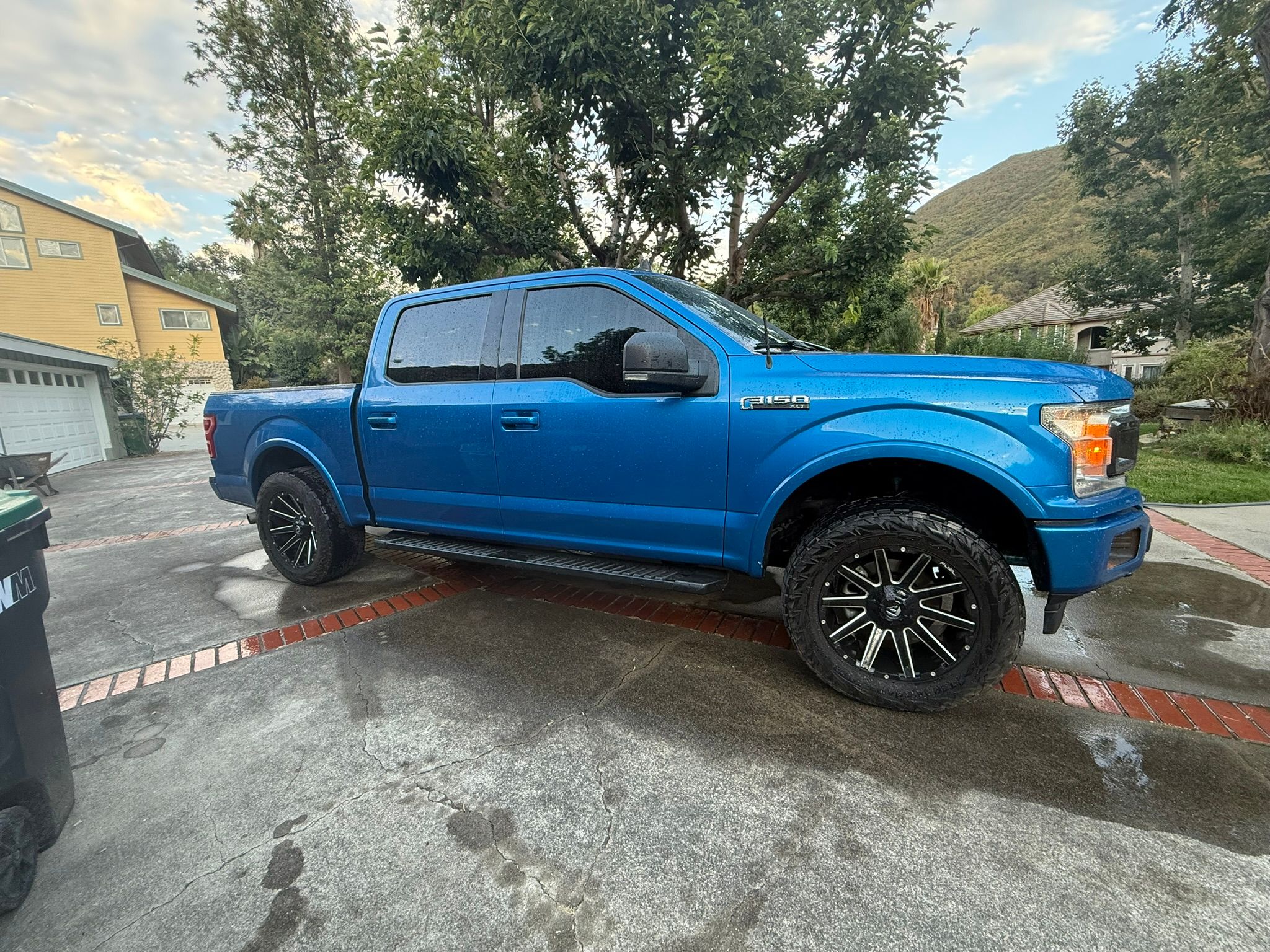 Used 2019 Ford F150 XLT w/ Equipment Group 302A Luxury AWD/4WD image 5