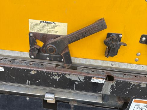 Used 2018 GMC Savana 3500 Extended w/ Driver Convenience Package image 28