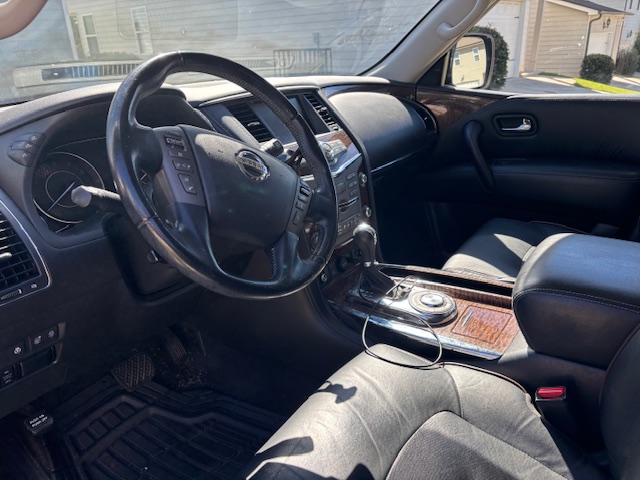 Used 2020 Nissan Armada Platinum w/ Captain's Chairs Package RWD image 4