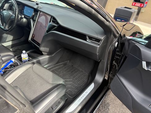 Used 2018 Tesla Model S 75D AWD/4WD image 8
