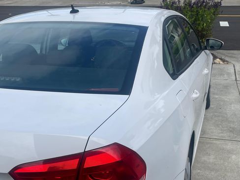 Used 2012 Volkswagen Passat 2.5 S FWD image 12