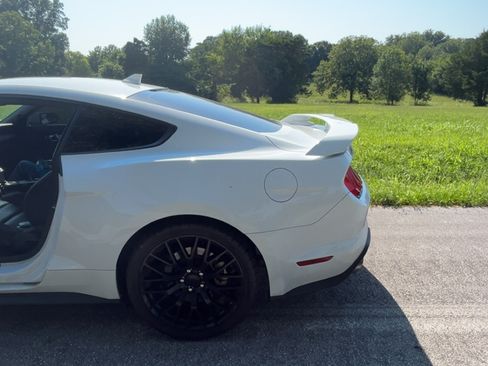 Used 2021 Ford Mustang GT Premium w/ Equipment Group 401A RWD image 4
