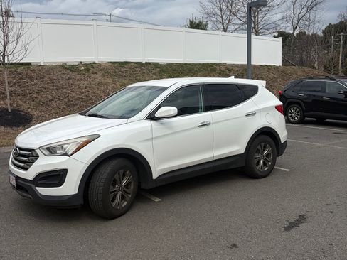 Used 2016 Hyundai Santa Fe Sport image 4