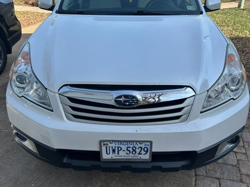 Used 2012 Subaru Outback 2.5i Premium AWD/4WD image 5