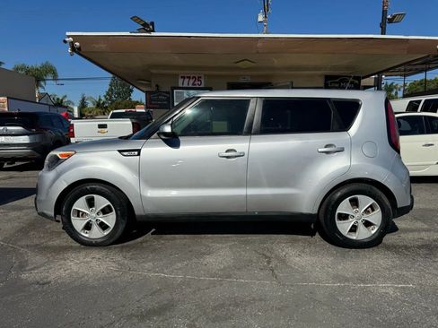 Used 2016 Kia Soul FWD image 6
