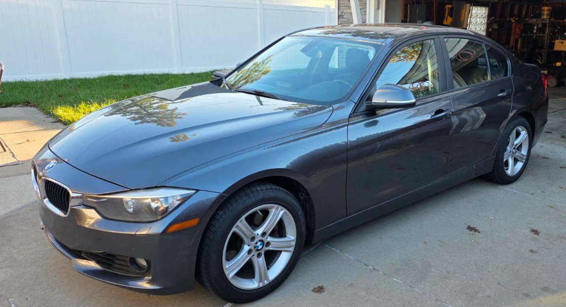 Used 2013 BMW 328i xDrive Sedan AWD/4WD image 1