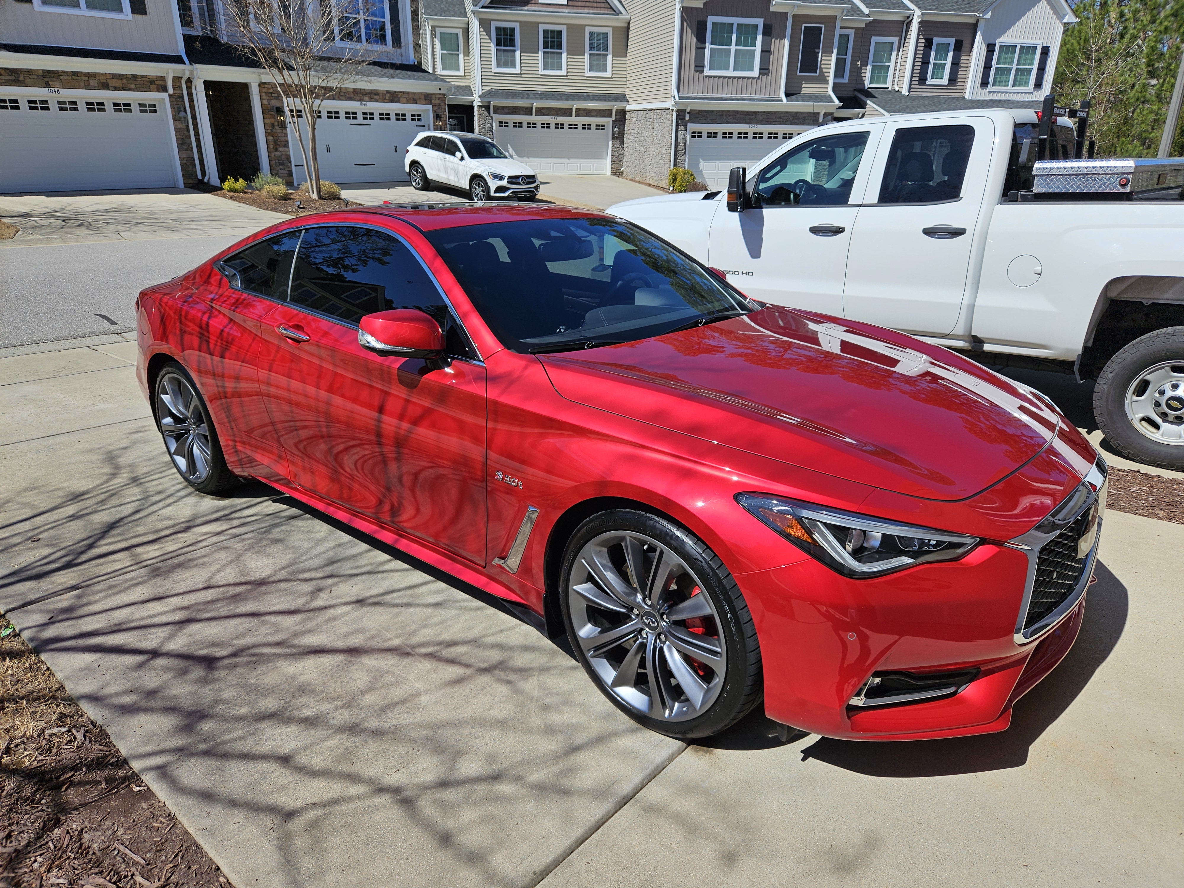 Used 2018 INFINITI Q60 Red Sport 400 w/ Pro Active Package AWD/4WD image 1