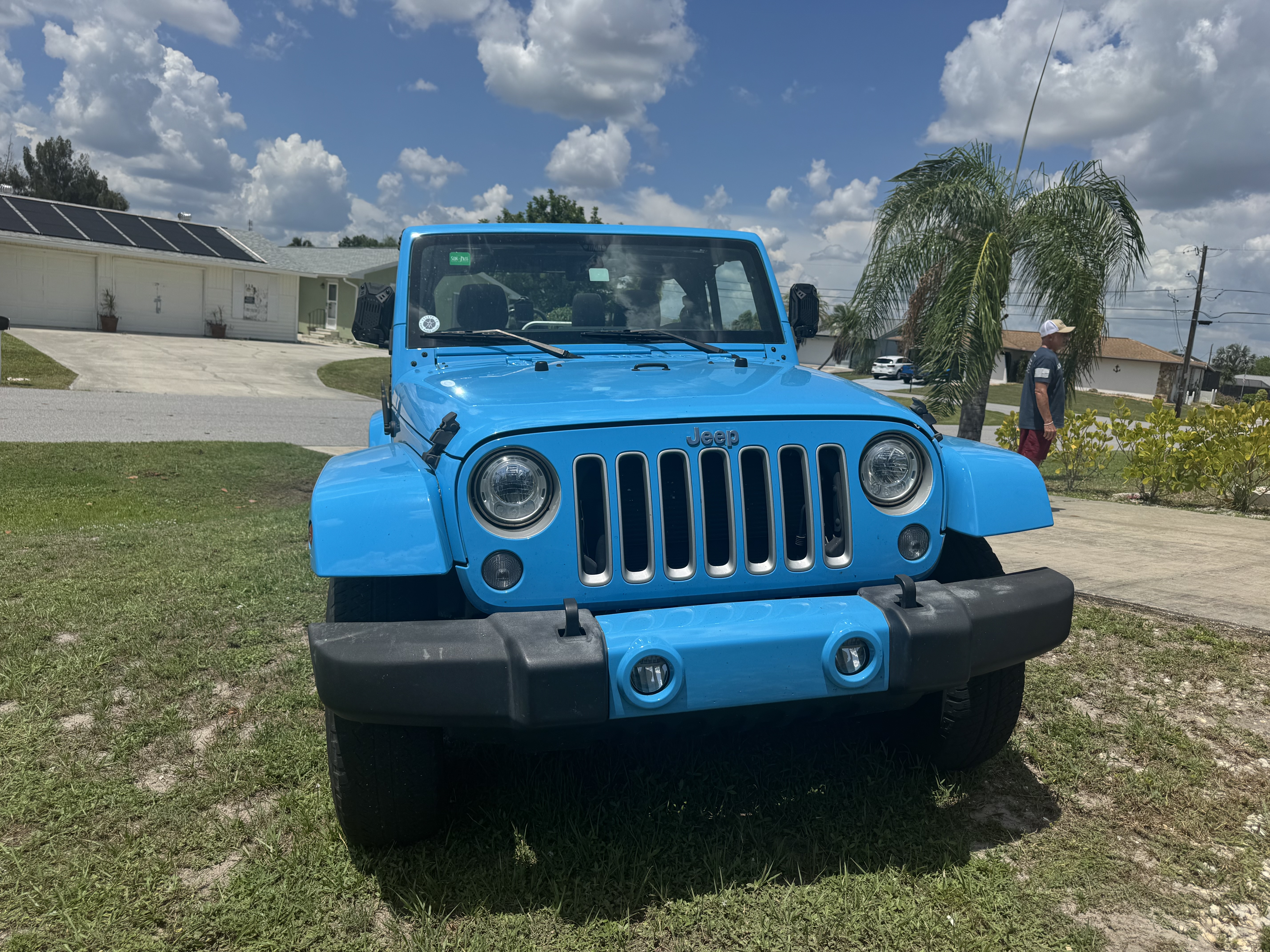 Used 2017 Jeep Wrangler Sahara w/ Connectivity Group AWD/4WD image 1