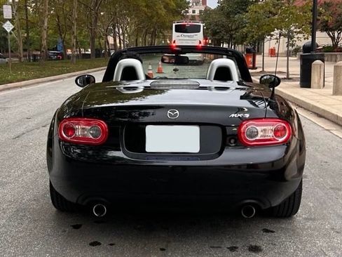 Used 2012 MAZDA MX-5 Miata Touring w/ Suspension Pkg image 5