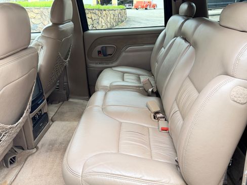 Used 1999 GMC Suburban 4WD w/ Marketing Opt Pkg 3 image 20