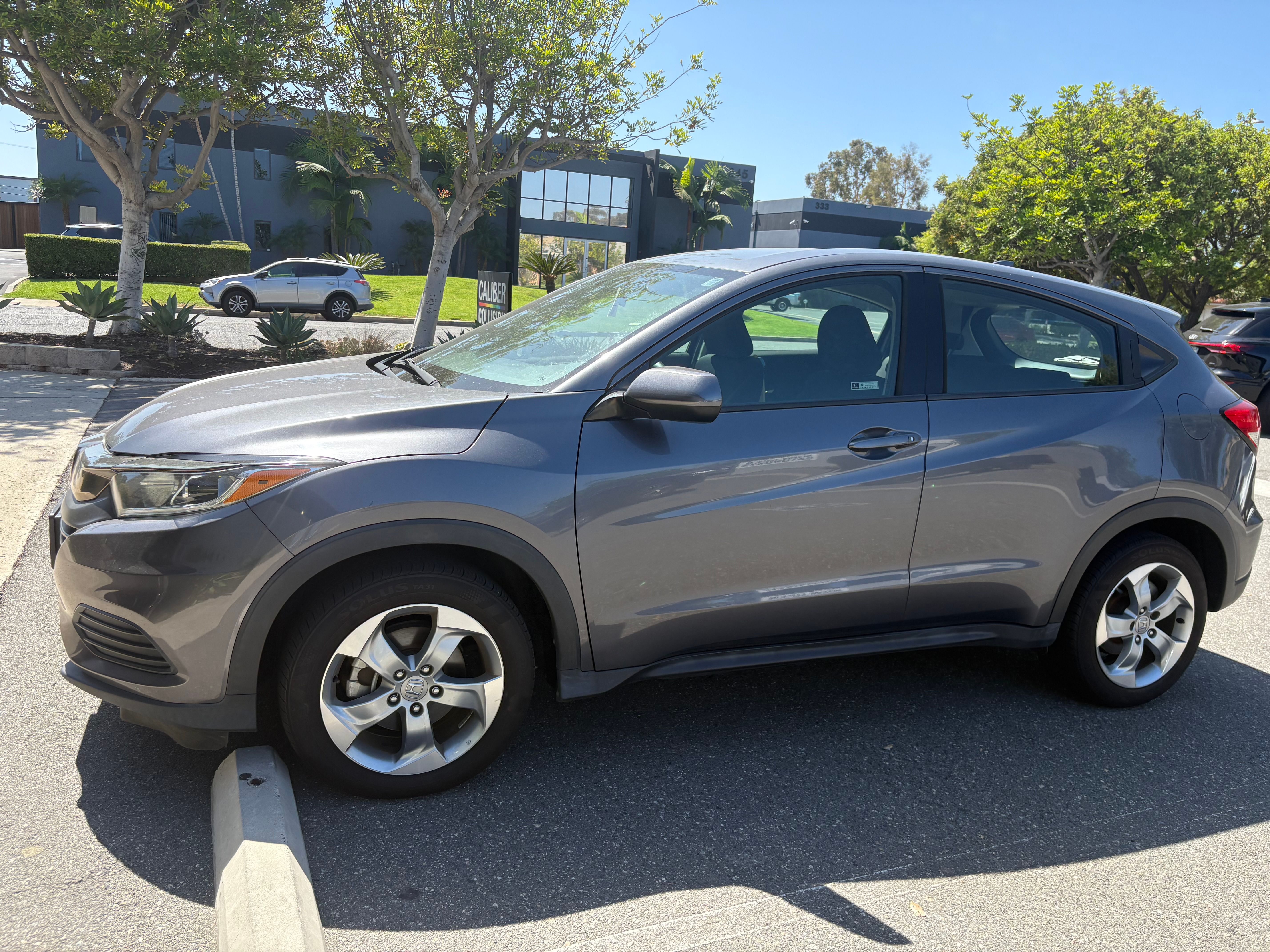 Used 2019 Honda HR-V LX image 6
