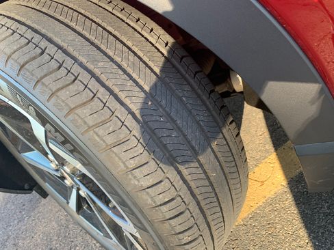 Used 2025 Chevrolet Equinox EV LT image 15