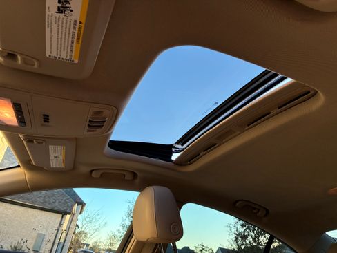 Used 2016 Buick Regal Premium w/ Driver Confidence Package #2 image 27