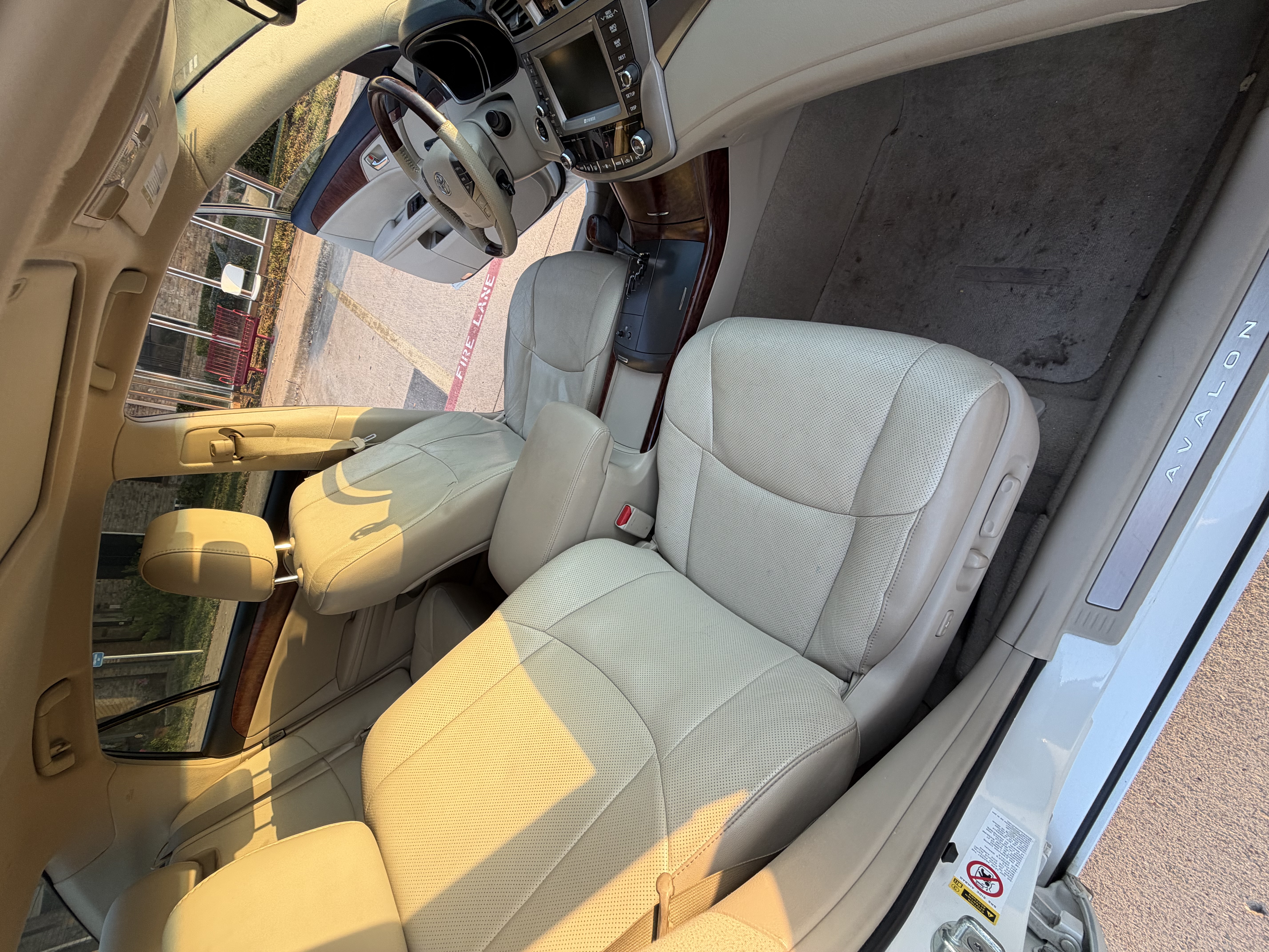 Used 2012 Toyota Avalon Limited FWD image 15