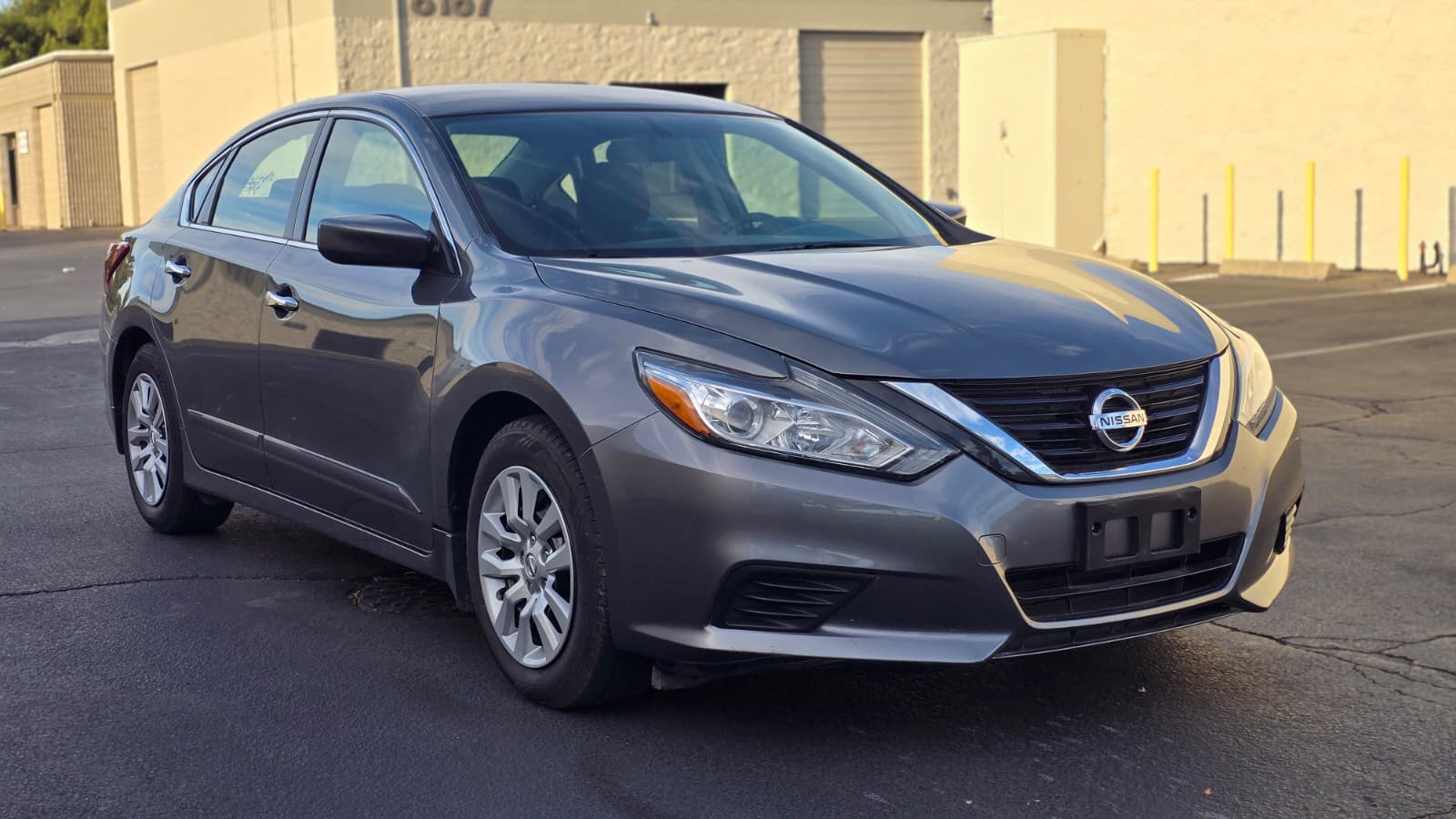 Used 2018 Nissan Altima 2.5 S w/ S Convenience Package FWD image 2