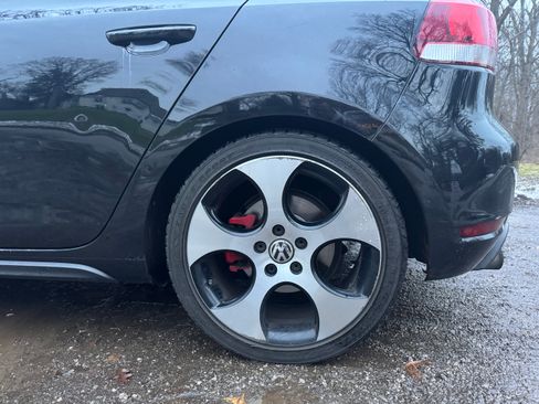 Used 2010 Volkswagen GTI 4-Door image 11