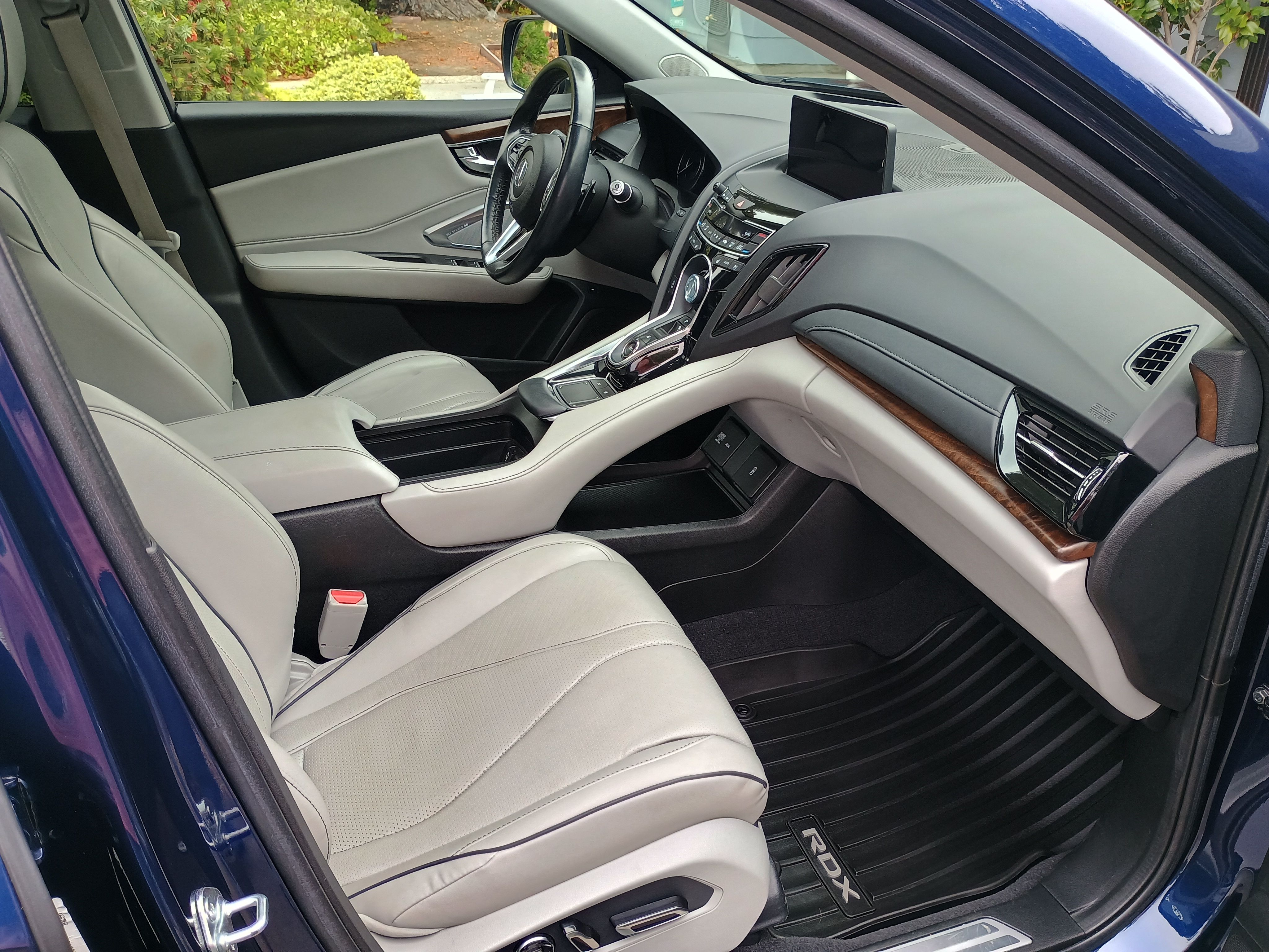 Used 2021 Acura RDX w/ Advance Package FWD image 11