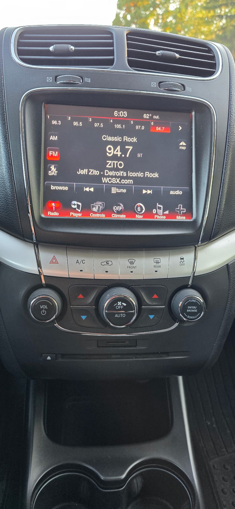 Used 2015 Dodge Journey R/T w/ Flexible Seating Group FWD image 14
