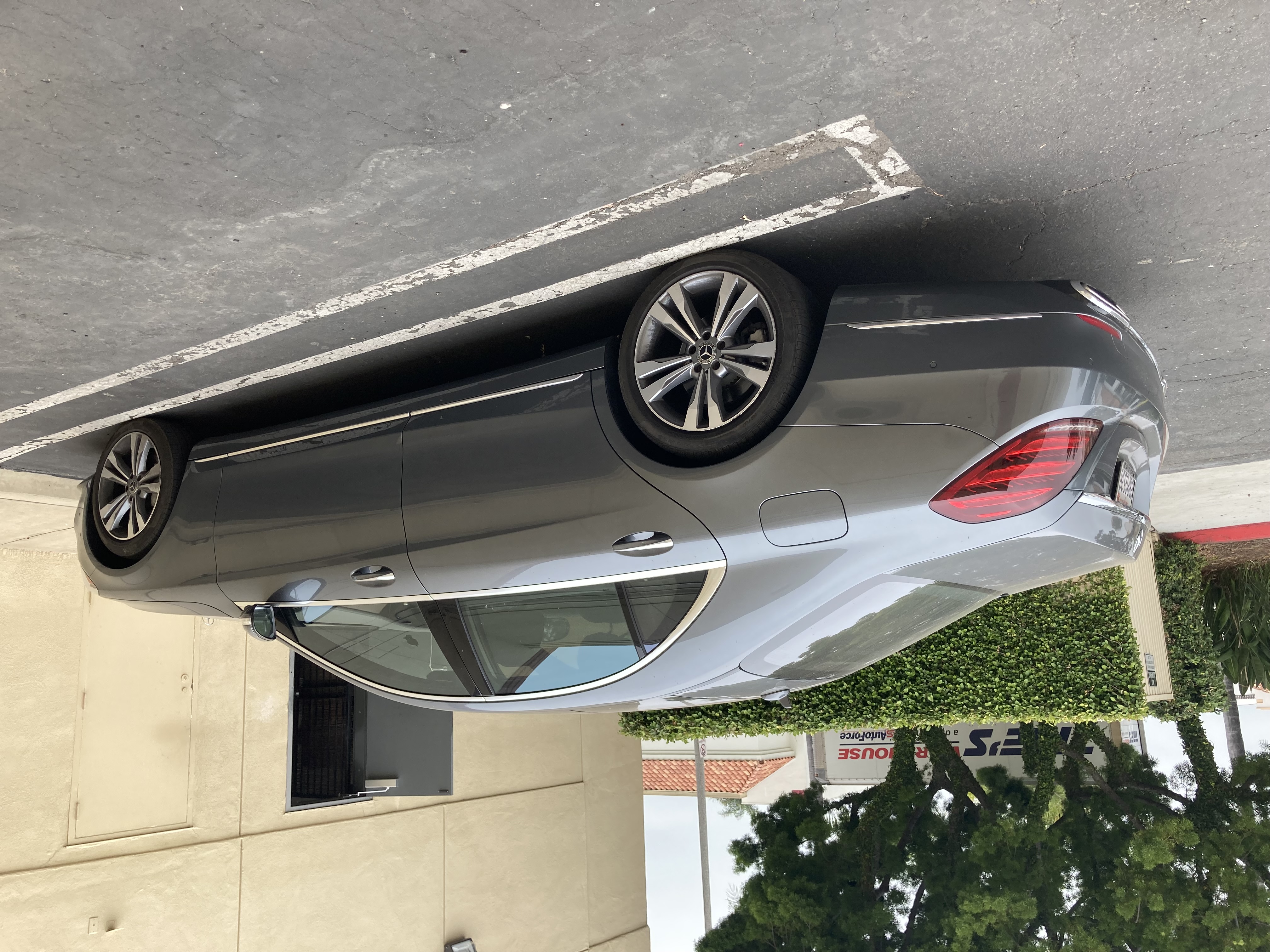 Used 2018 Mercedes-Benz S 450 Sedan image 2
