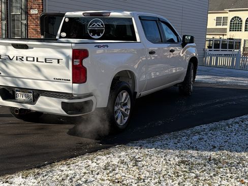 Used 2022 Chevrolet Silverado 1500 Custom w/ LPO, Dark Essentials Package image 5