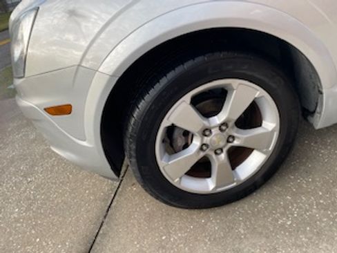 Used 2014 Chevrolet Captiva Sport LT w/ Convenience Package image 5