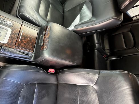 Used 2014 Toyota Land Cruiser image 12