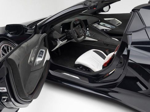 Used 2023 Chevrolet Corvette Stingray Convertible 2D w/ Z51 Performance Package image 15