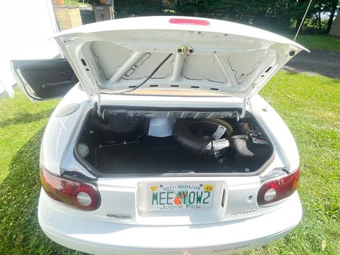 Used 1993 MAZDA MX-5 Miata RWD image 22