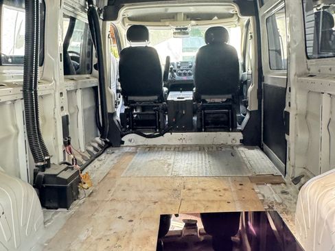 Used 2015 RAM ProMaster 2500 w/ Interior Convenience Group image 14