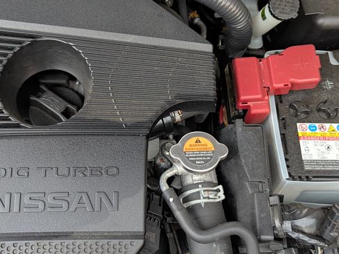 Used 2017 Nissan Juke SV image 24