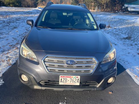 Used 2017 Subaru Outback 2.5i Premium image 5