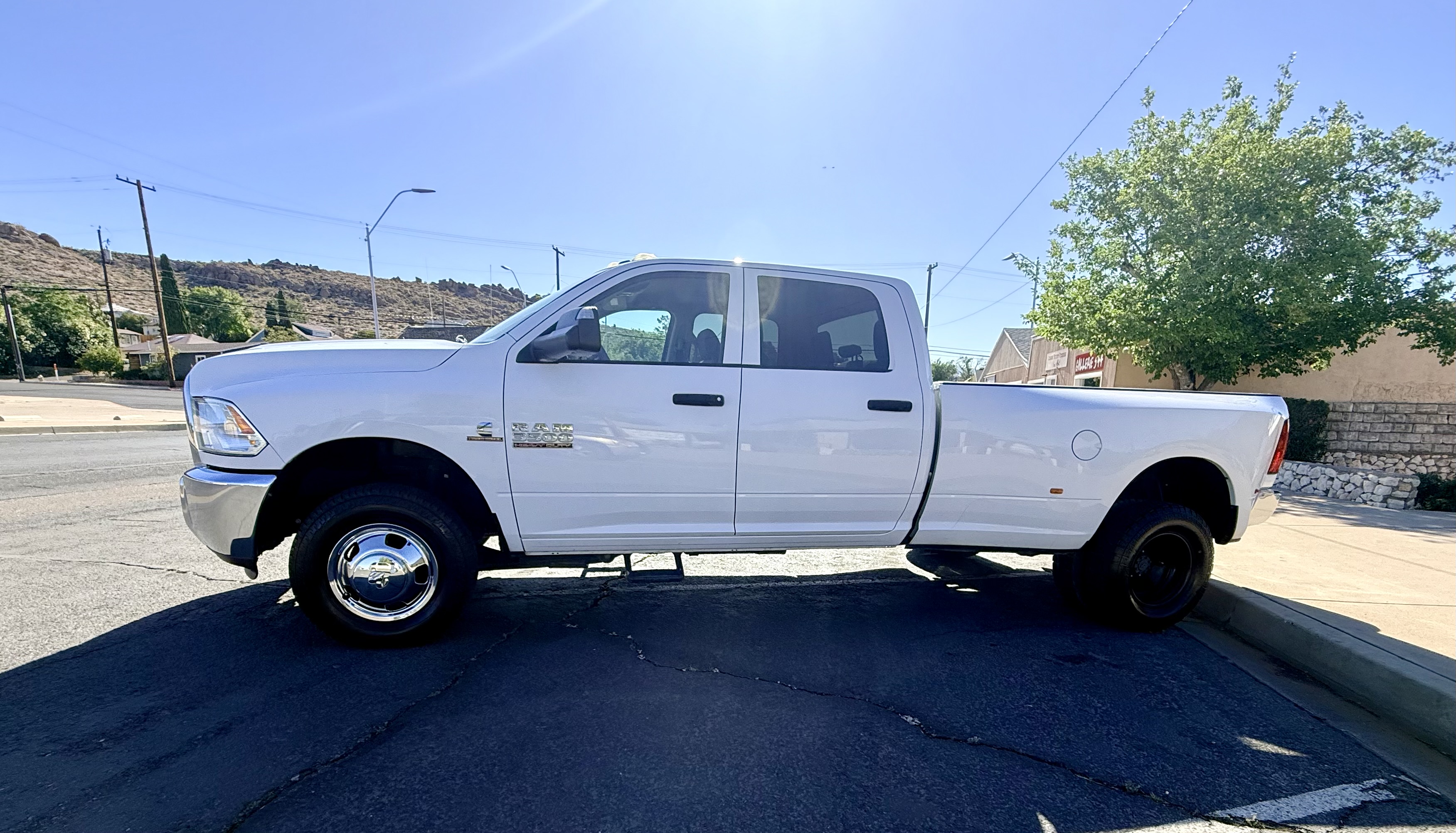 Used 2015 RAM 3500 Tradesman w/ Chrome Appearance Group AWD/4WD image 1